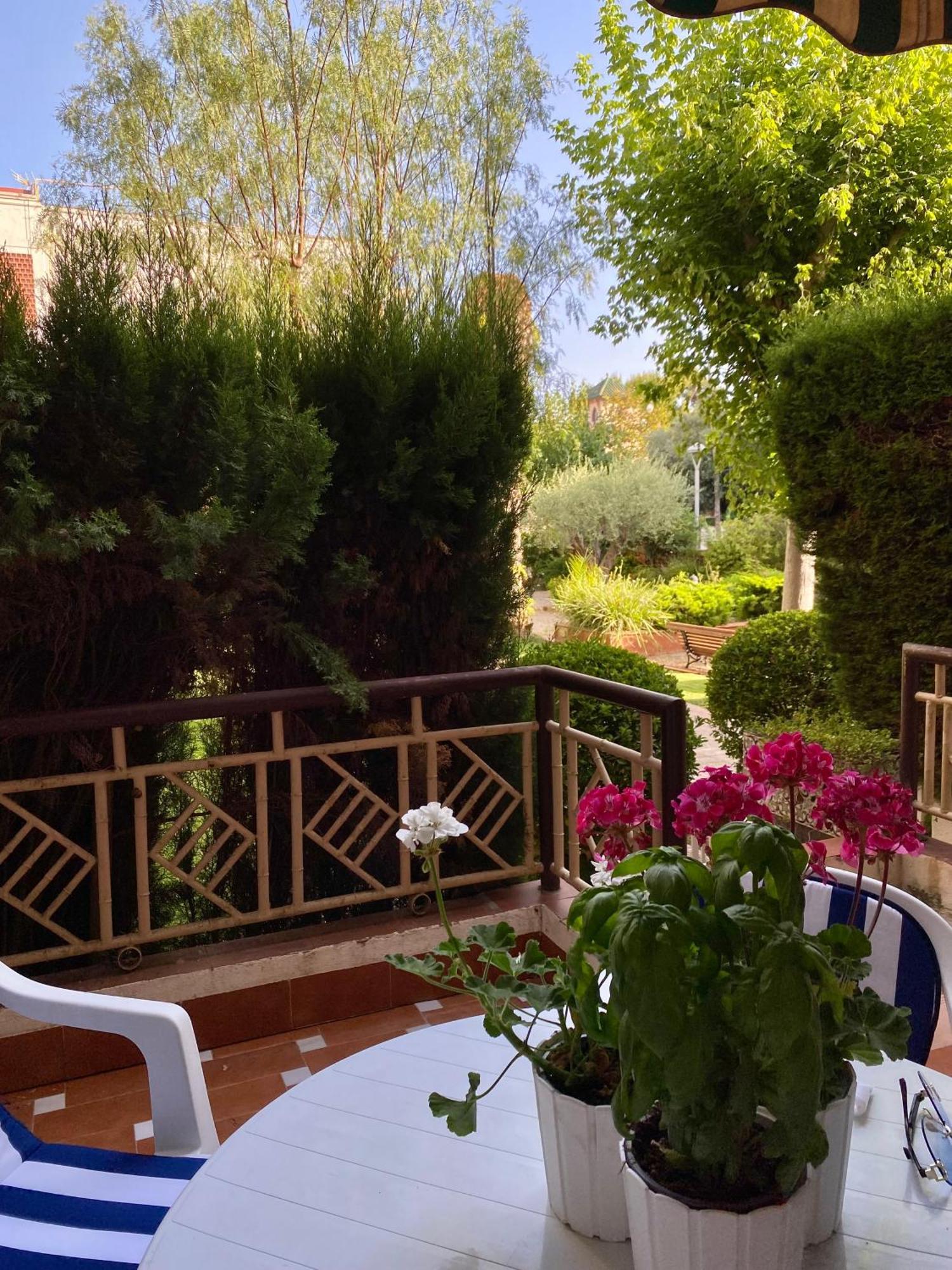 Mediterranean Escape Barcelone Extérieur photo